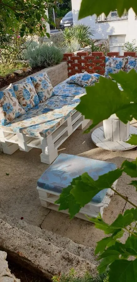 Apartments And Rooms Ivana Krk Town